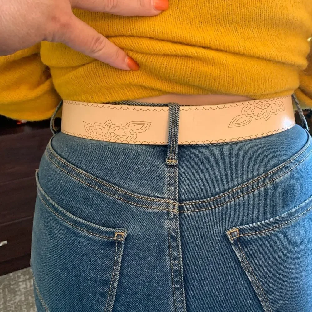 Timberland Vintage White Leather Etched Belt sz M